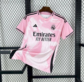 REAL MADRID ROSA TRAUM
TRIKOT