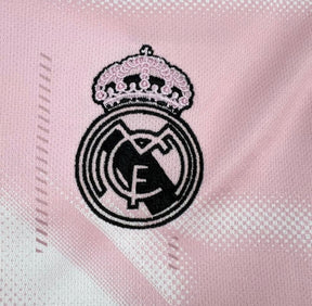 REAL MADRID ROSA TRAUM
TRIKOT